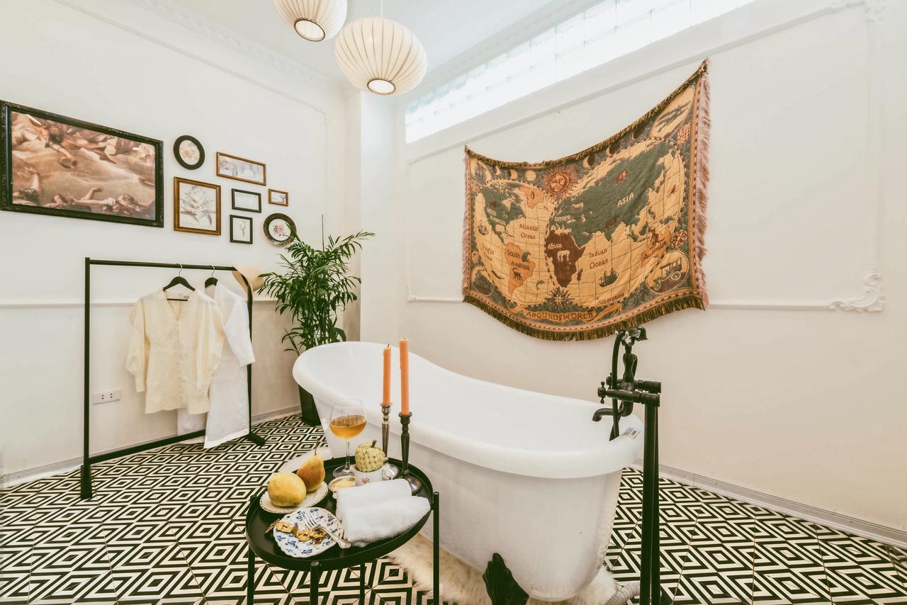 Chloe & Leo Boutique Homestay Hanoi Buitenkant foto