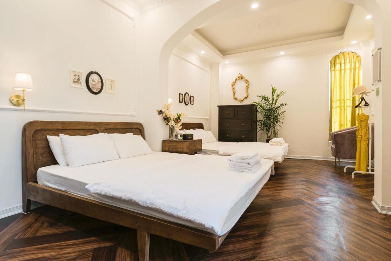 Chloe & Leo Boutique Homestay Hanoi Buitenkant foto