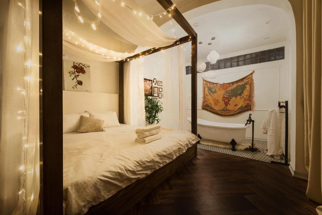 Chloe & Leo Boutique Homestay Hanoi Buitenkant foto