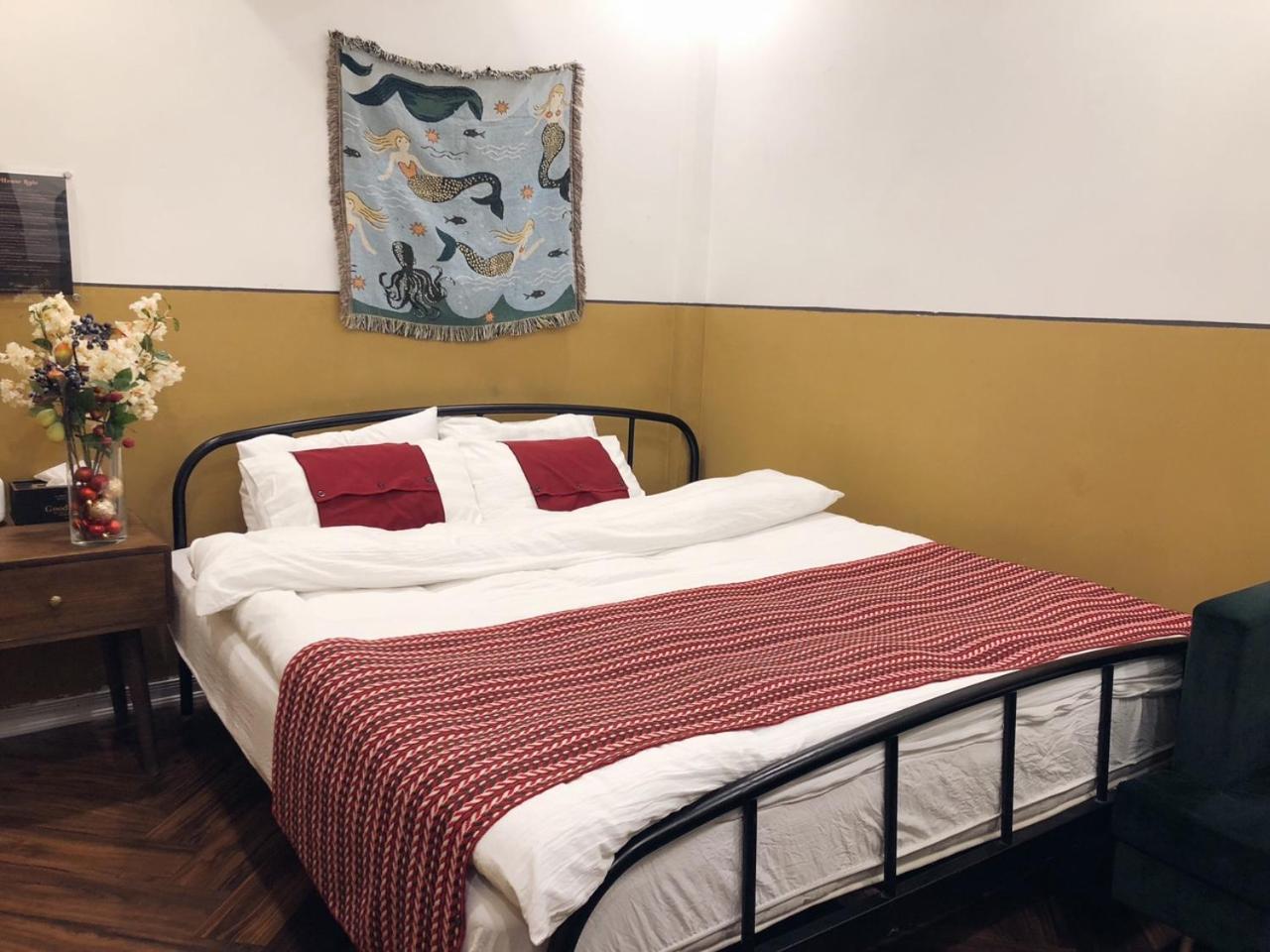 Chloe & Leo Boutique Homestay Hanoi Buitenkant foto