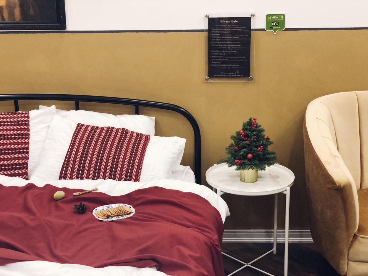 Chloe & Leo Boutique Homestay Hanoi Buitenkant foto
