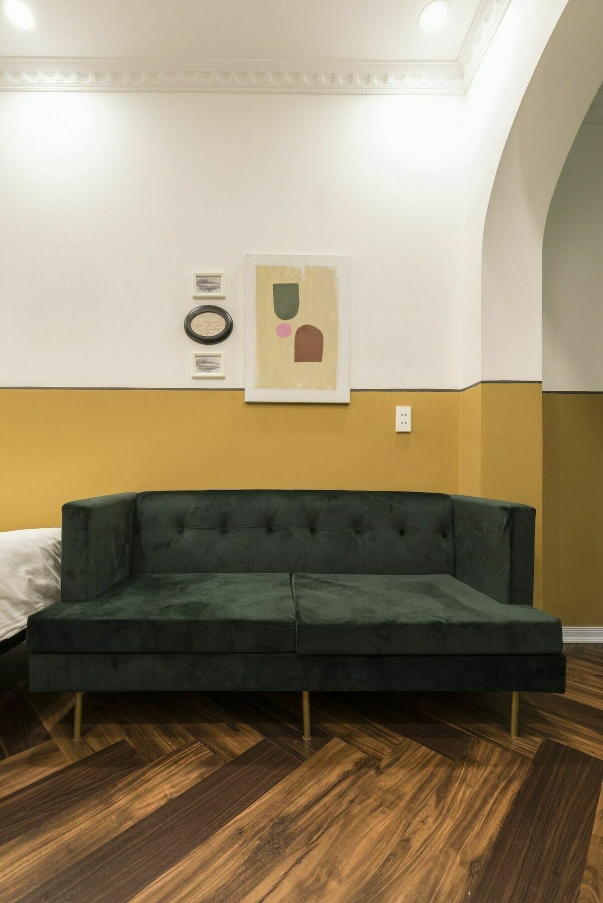 Chloe & Leo Boutique Homestay Hanoi Buitenkant foto