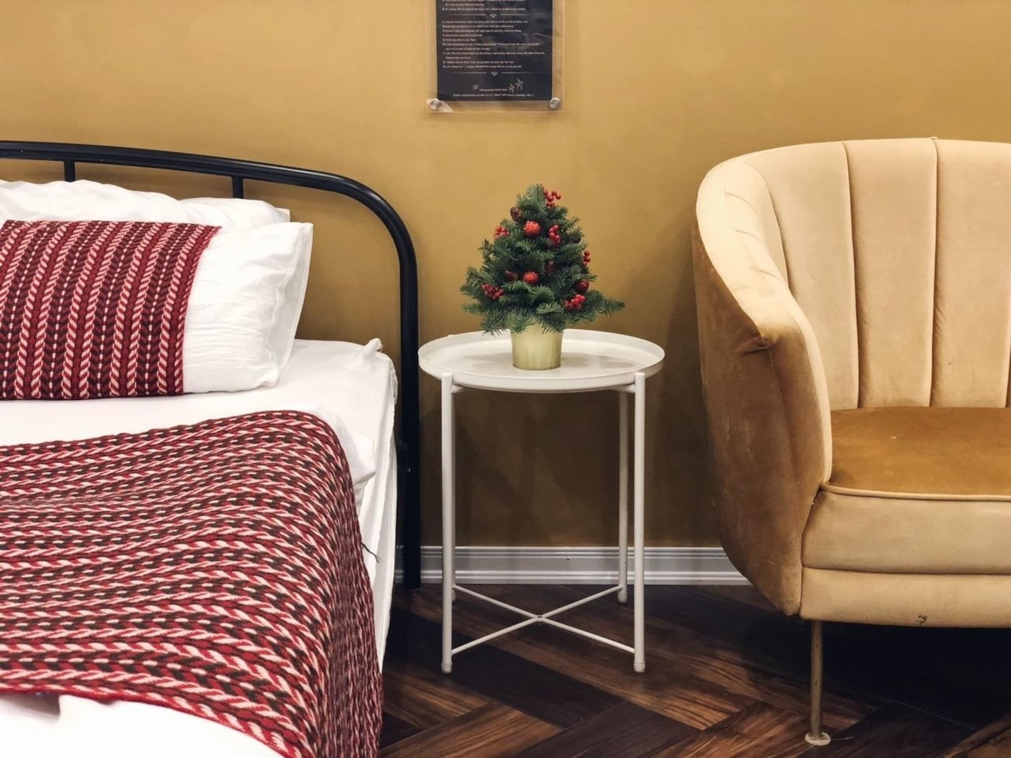 Chloe & Leo Boutique Homestay Hanoi Buitenkant foto